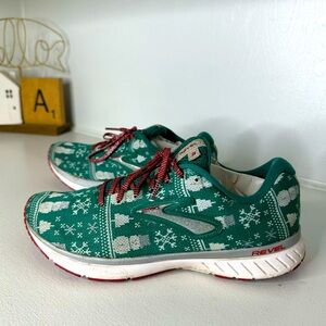 Brooks Revel 3 Ugly Christmas Sweater Snowman Green Women's - Size 11